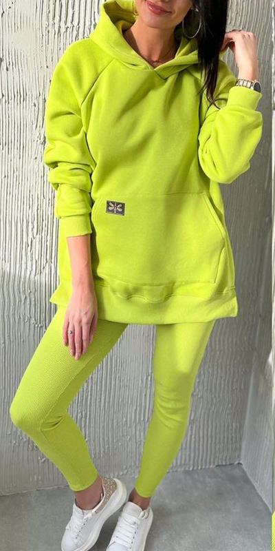 Ensemble de sport deux pièces à capuche et de couleur unie pour femme