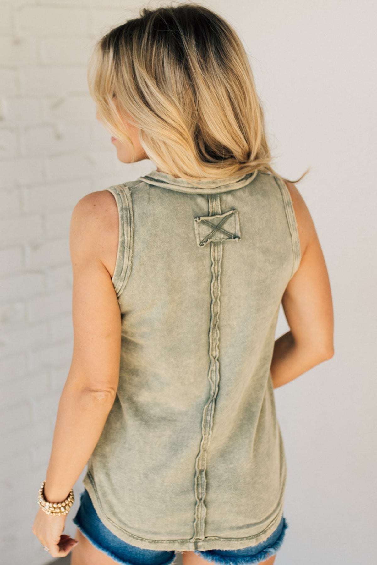 Débardeur Henley délavé mélangé à boutons pour femme (achetez-en 2, livraison gratuite)