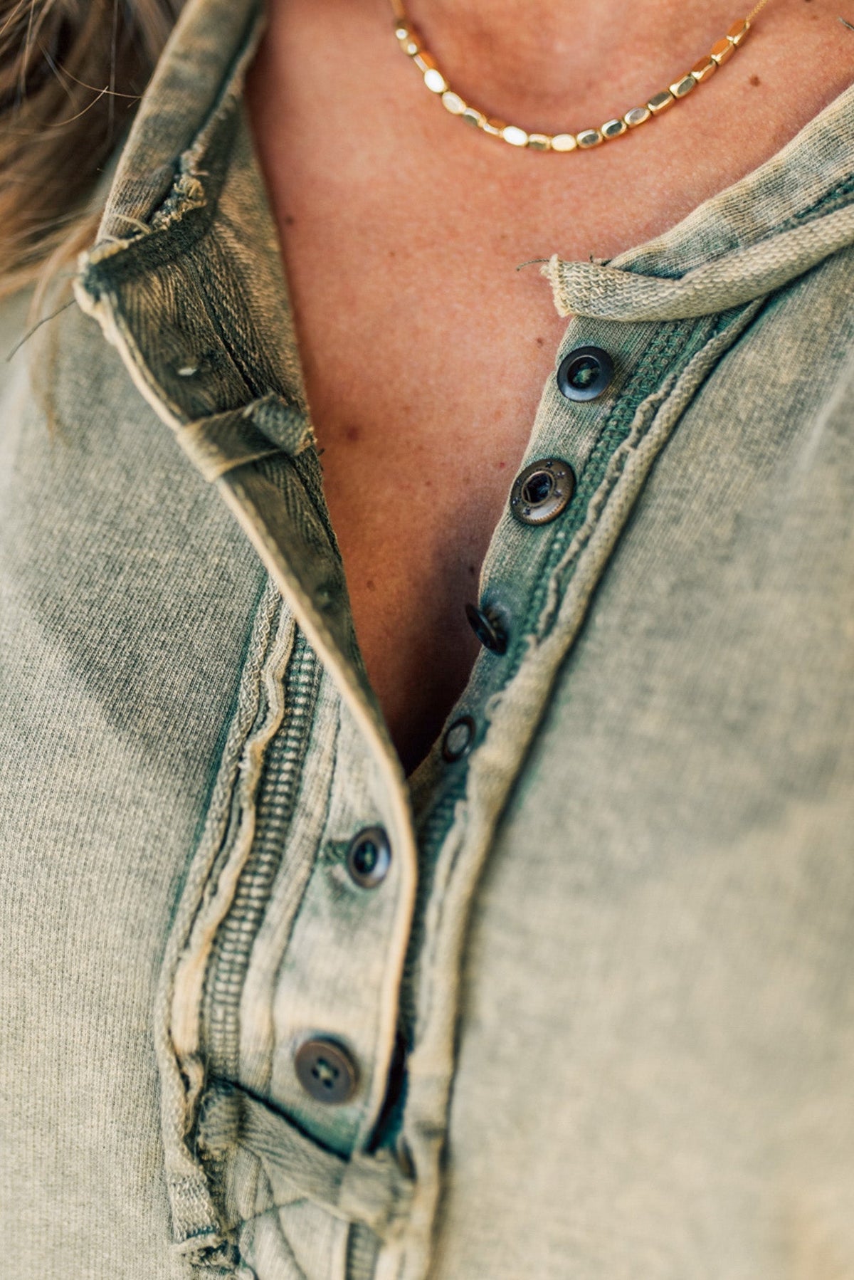 Débardeur Henley délavé mélangé à boutons pour femme (achetez-en 2, livraison gratuite)